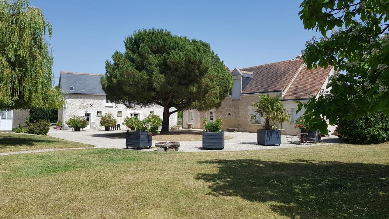 Chambres Des Rosiers Sennevieres Exterior photo